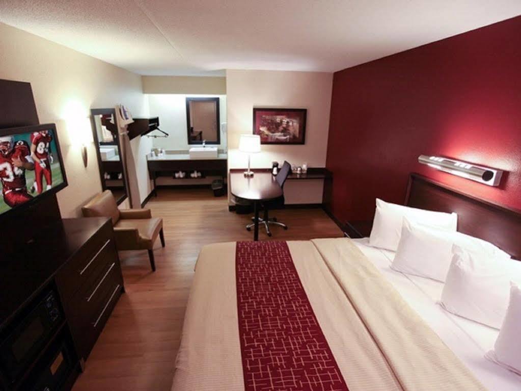 מאונט לאורל Red Roof Inn Mt Laurel מראה חיצוני תמונה